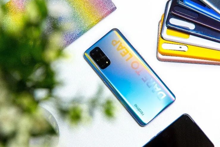 DTC案例 | 3年突破1億全球用戶，Realme憑啥保持50%逆勢增長？